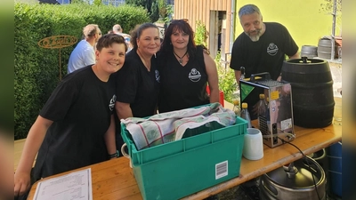 Gute Laune im Team und bei den Gästen mit viel Wetterglück  (Bild: Heike Busch)