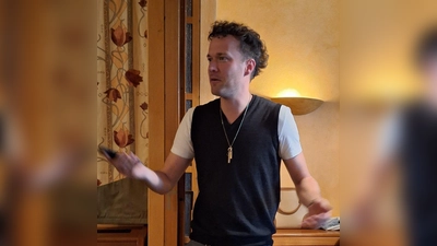 Mathias Hautmann bei seinem Vortrag. (Bild: Barbara Dirrigl)