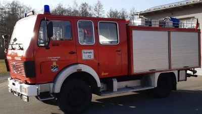 Das Tanklöschfahrzeug der Feuerwehr Freihung mit Baujahr 1980 – ein treuer Helfer in Hunderten von Übungs-und Einsatzstunden, doch wie lange muss es noch durchhalten? (Bild: Christina Rabenstein)