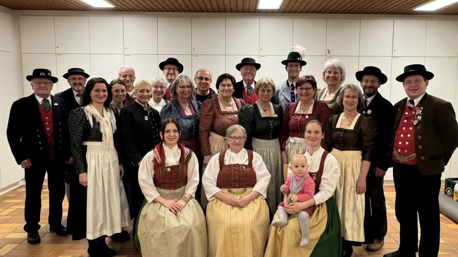 Vorstandschaft des Trachtenvereins „D‘Miesbergler“ (Bild: Inka Wilhelm)