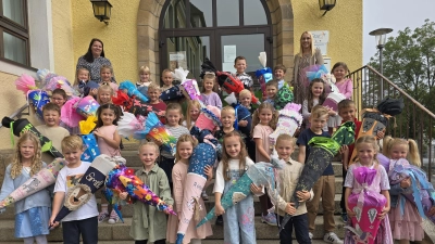 Für 31 Kirchenthumbacher Erstklässler beginnt der neue Lebensabschnitt Schule. (Bild: Andrea Wolfram)