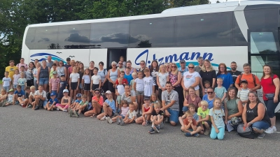 Der Ring junger Landfrauen Tirschenreuth organisierte auch heuer wieder eine Ausflugsfahrt mit zwei Bussen. Diesmal ging es nach Pottenstein. (Bild: Eva Schaumberger)