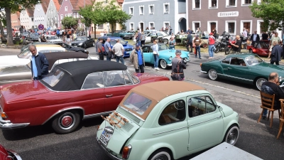 Da muss man hinfahren! Am Sonntag, 12. Juli laden die Freunde besonderer Fahrzeuge und Oldtimer e.V. zum 39. Jahrestreffen mit einer Oldtimerausstellung nach Hohenburg ein.  (Bild: Paul Böhm)