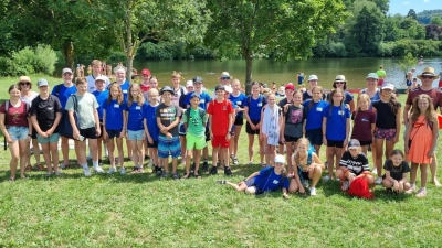 Gruppenfoto in Etterzhausen. (Bild: Markus Seefeld)