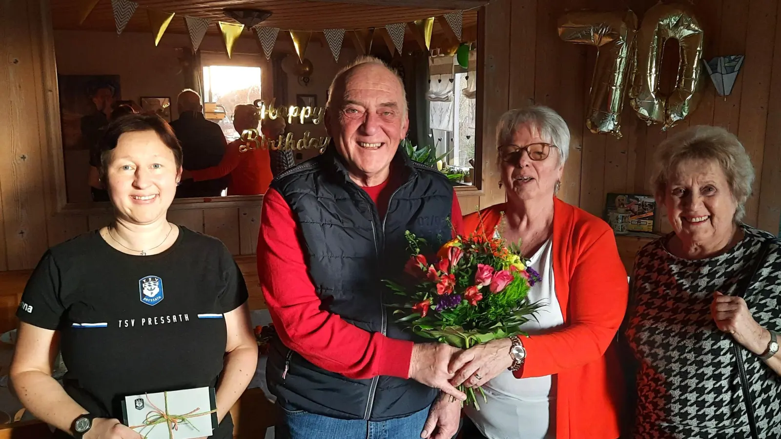 Der TSV Pressath gratuliert Ehrenmitglied Anita Floth zum 70. Geburtstag. (Bild: Christian Floth)