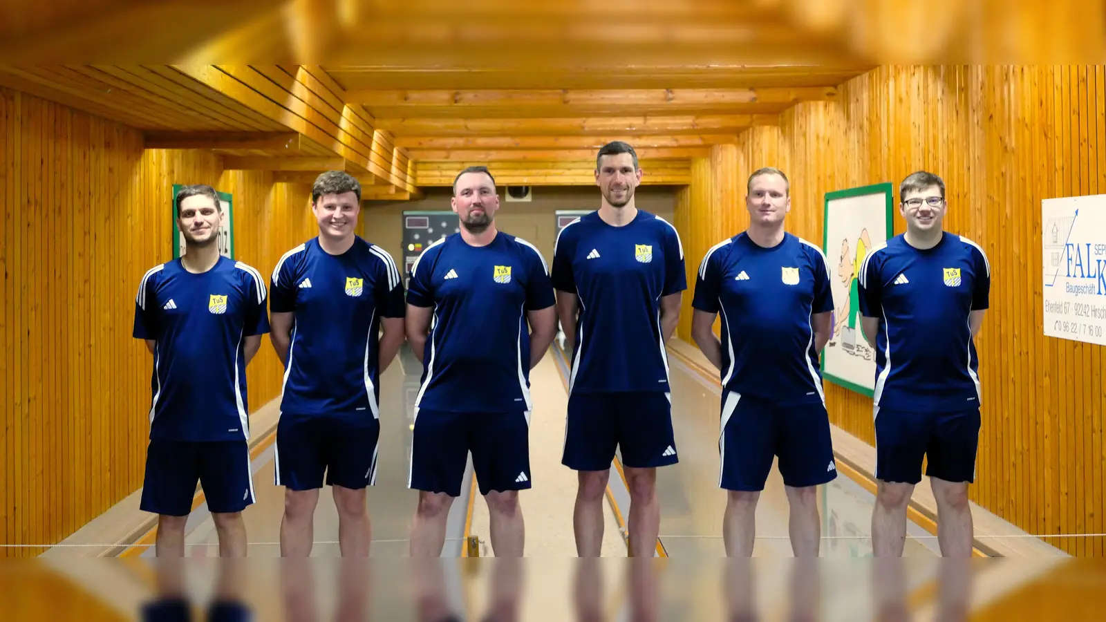 Die Kegler-Herrenmannschaft des TUS Schnaittenbach steigt in die Bezirksliga A-Nord auf. V.l.: Florian Graf, Niklas Hutzler, Daniel Stanke, Stefan Heuberger, Michael Hackel und Andreas Graf. (Bild: Ulli Linsmeier)