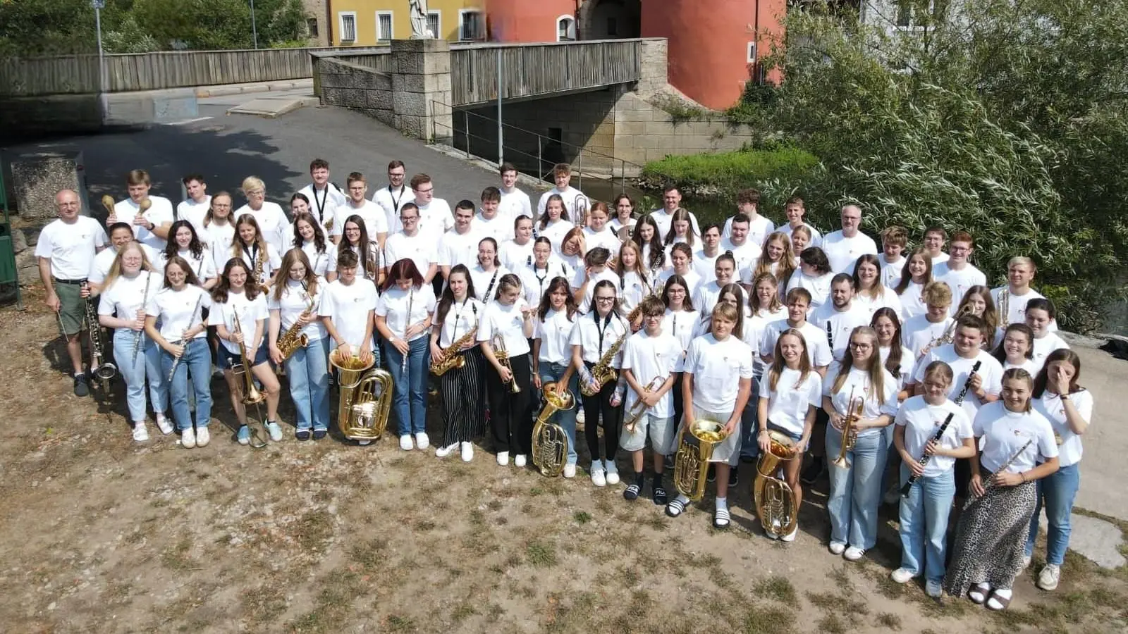 Gruppenfoto des Bezirksjugendorchesters Oberpfalz. (Bild: Cornelia Roider)