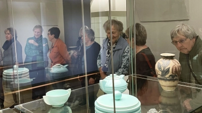 KDFB St. Elisabeth besucht das Internationale Keramik-Museum Weiden. (Bild: Sabine Kreutzer)