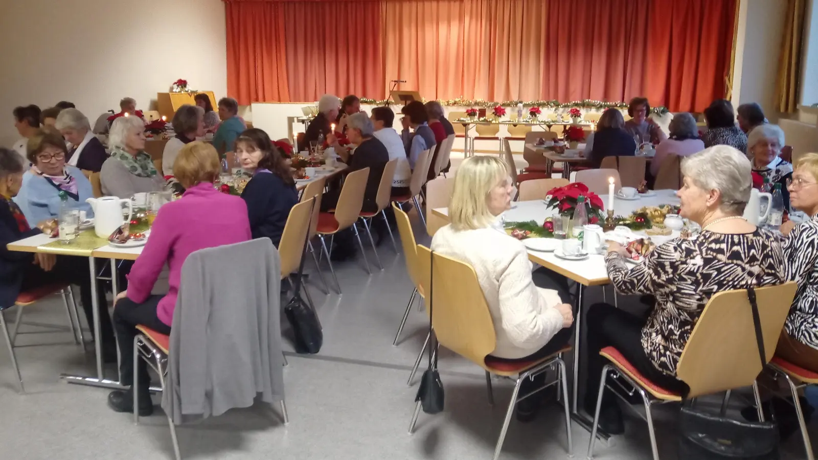 Adventsfeier Frauenbund Schirmitz. (Bild: Sabine Bäumler)