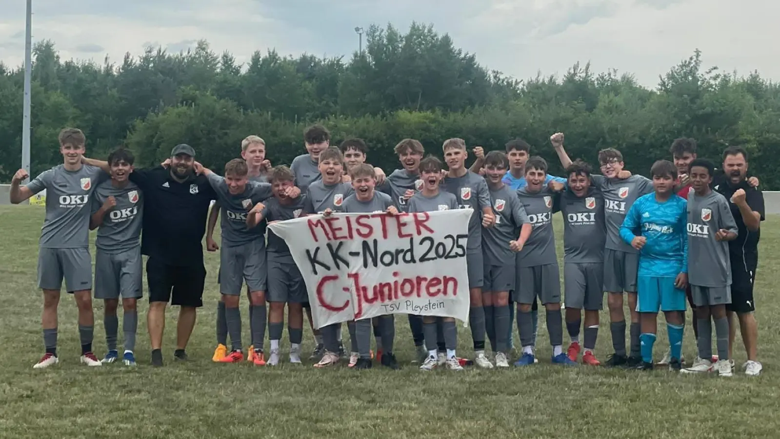 C-Junioren feiern ihre verdiente Meisterschaft (Bild: Leila Maier)