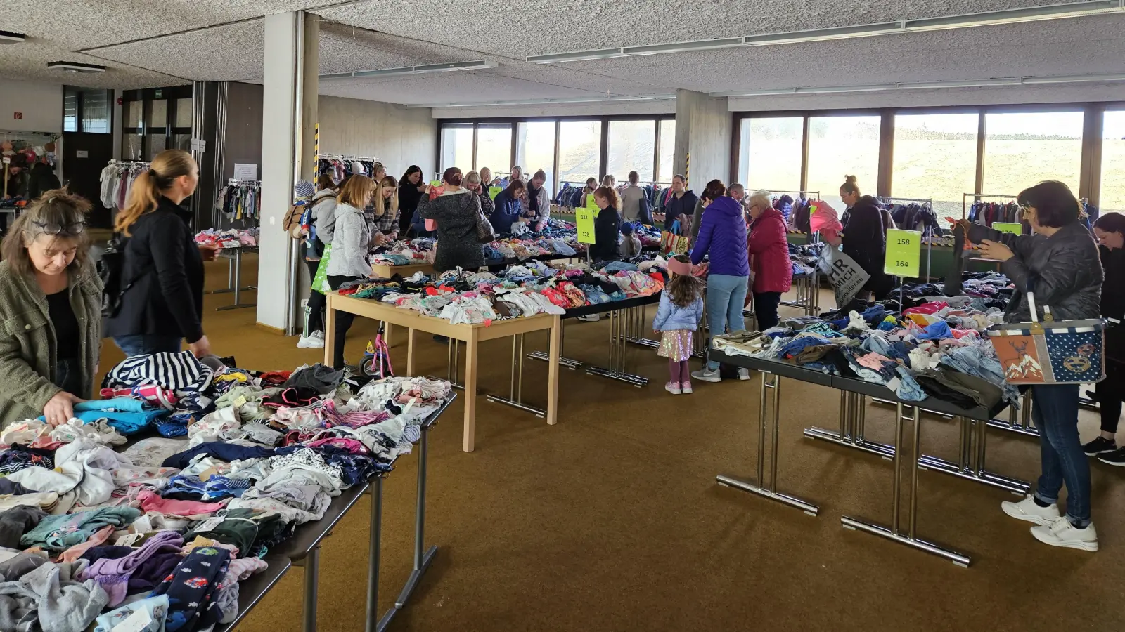 Über 1100 Teile wechseln den Besitzer. (Bild: Ina Weinfurtner)