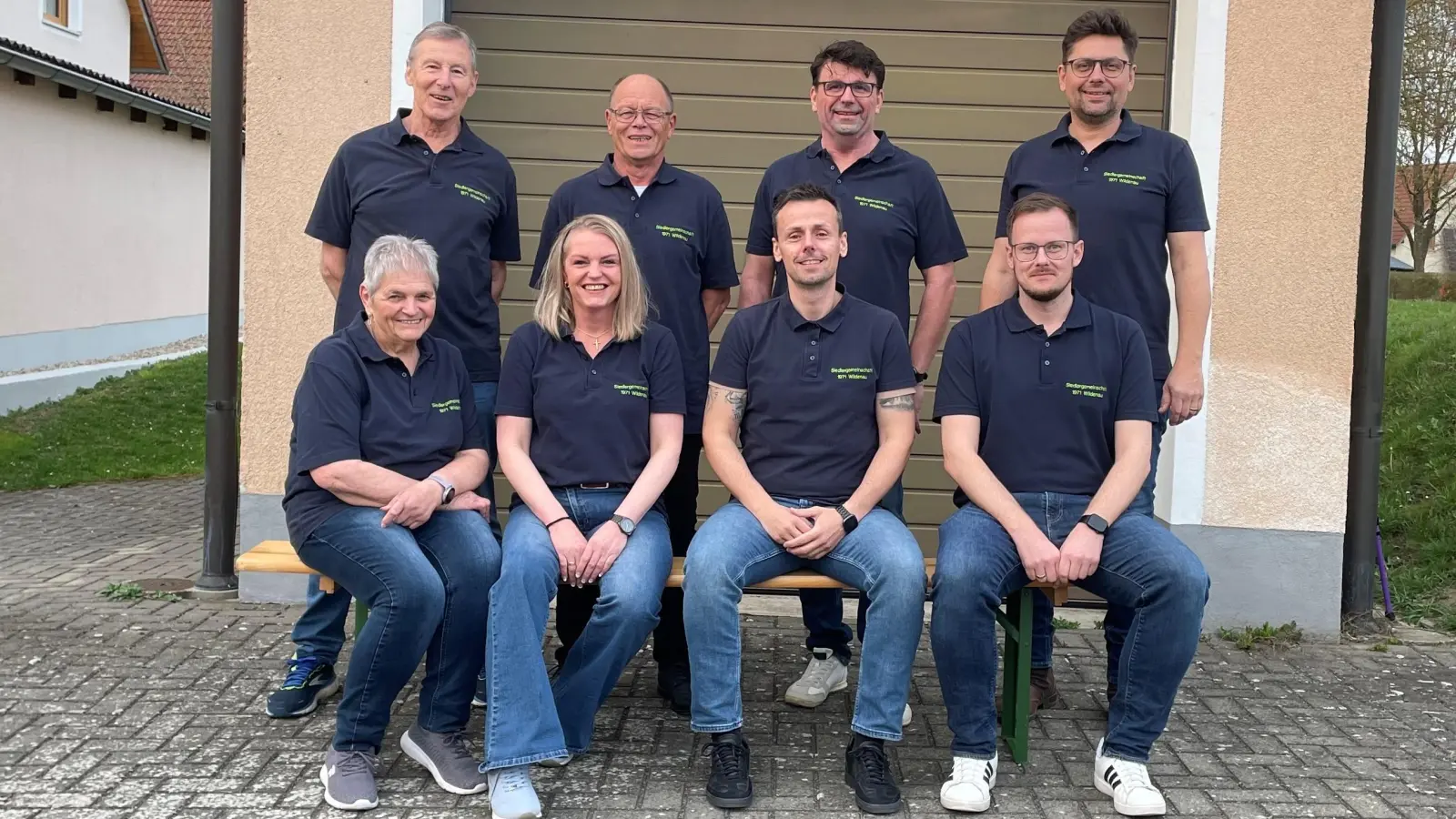 Von links: Karl Mark, Michael Zölch, Peter Walter, Thomas Scheibler. Sitzend: Maria Dürnhofer, Diana Baier, 1. Vorsitzender Michael Renner, Johannes Wittmann.<br> (Bild: Carolin Renner)