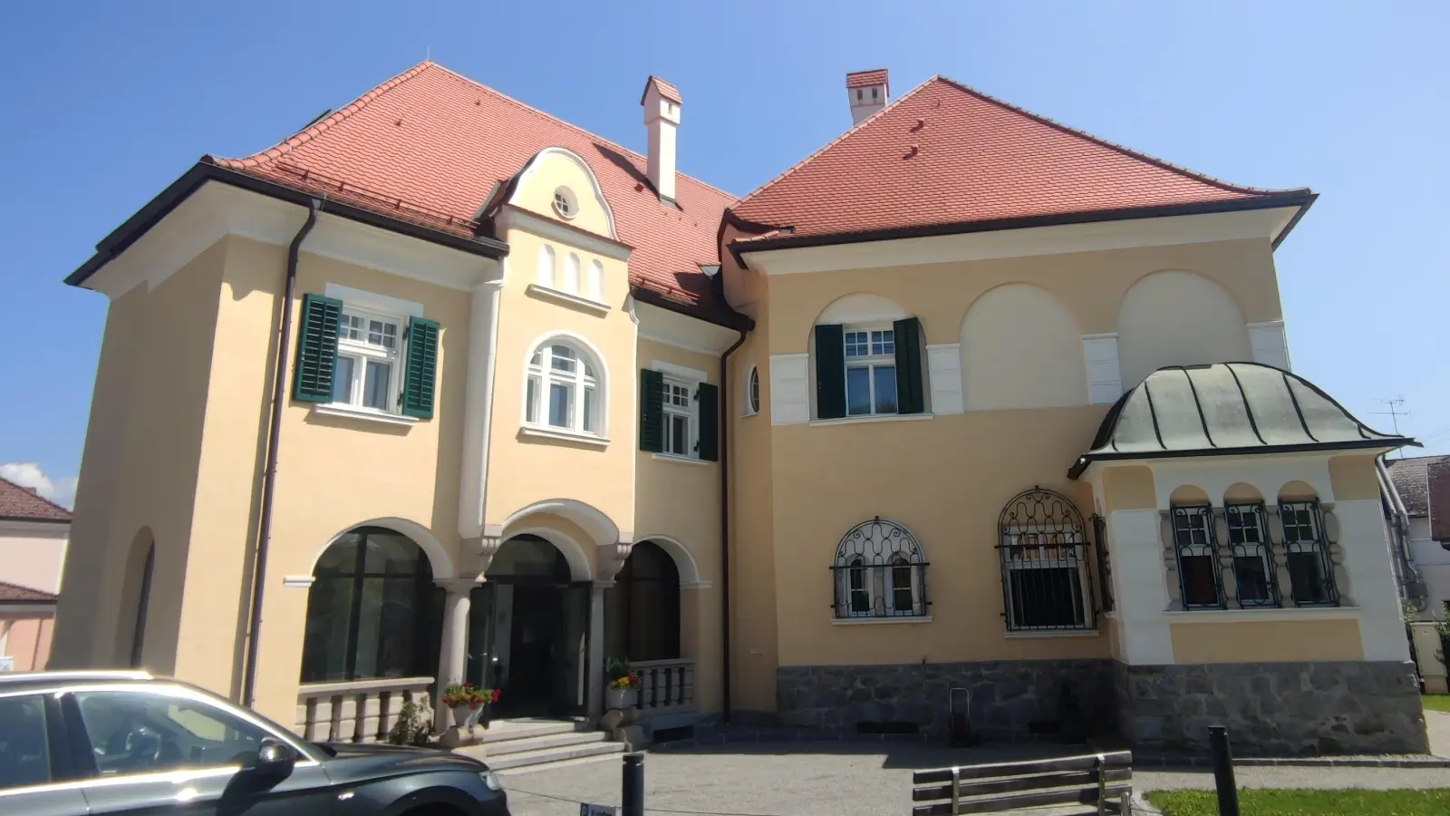 Rathaus der Partnergemeinde in Andorf (Bild: Siomona Schönauer)