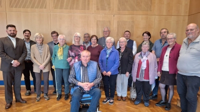 JHV VdK Neustadt/WN Vorstandschaft, Bürgermeister und zu ehrende Mitglieder (Bild: Elisabeth Guldner)