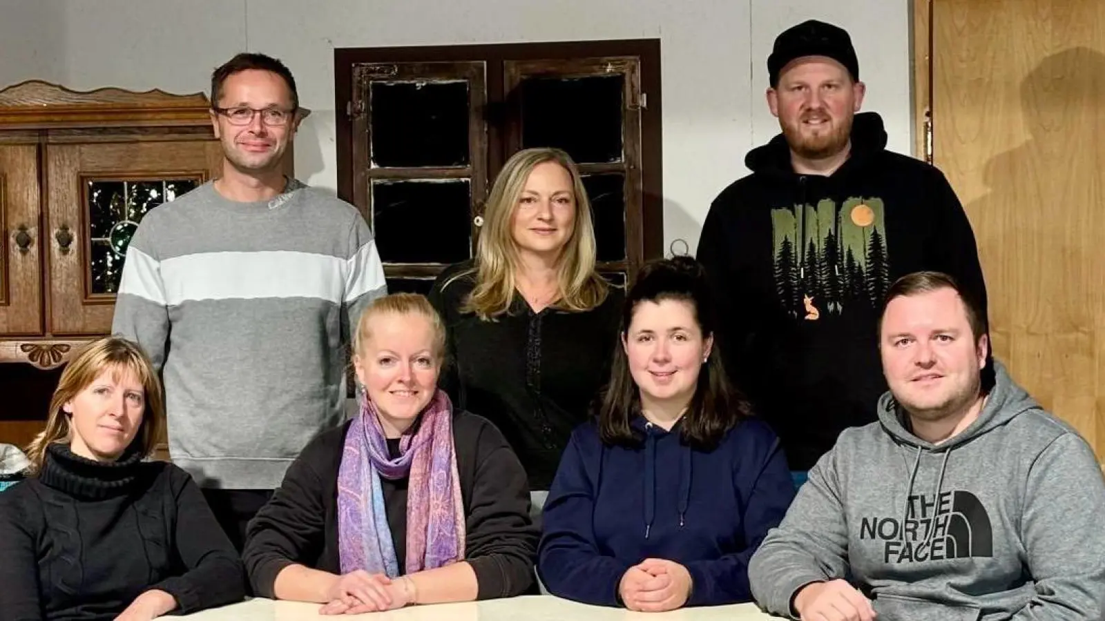 Die gewählte Vorstandschaft des neu gegründeten Theatervereins Pertolzhofen (Bild: Peter Schichtl)