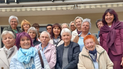 Klassentreffen der Mädchenklasse Jahrgang 1953/1954 in Sulzbach-Rosenberg. (Bild: Sigrid Weitzer)
