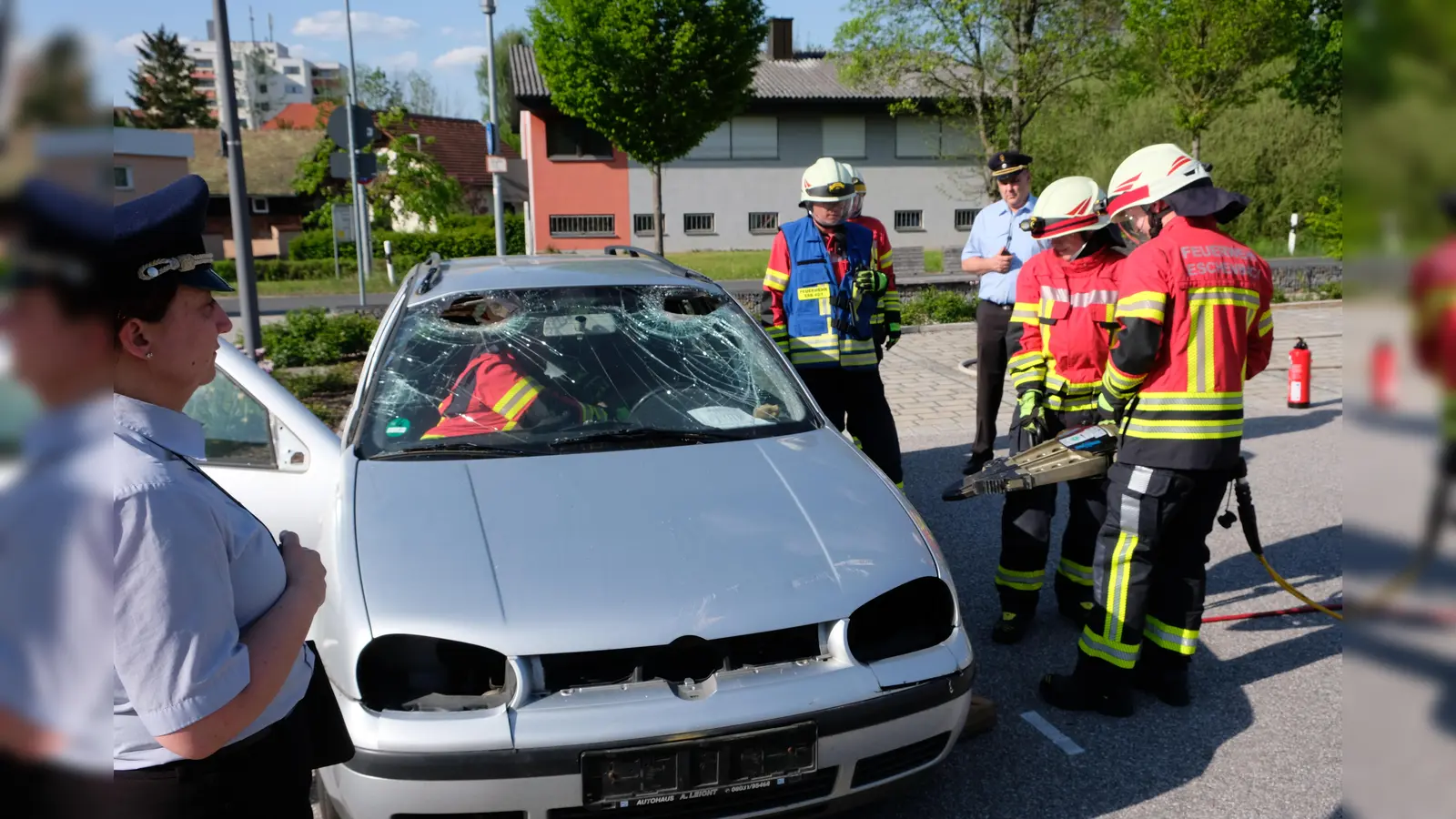 Zur Prüfung im „Hilfleistungseinsatz” gehörte auch die Übung mit einem hydraulischen Rettungssatz  (Bild: Robert Dotzauer)