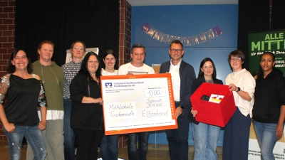 von links: Fr. Wolfrum-Krämer, Fr. Ranczuch, Fr. Prause, Fr. Martin, Fr. Haberkorn, Hr. Kunz, Hr. Bayer, Fr. Heller-Trinks, Fr. Haferland, Fr. Besemahn (Bild: German Schieder)