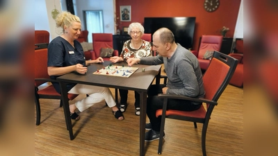 Bekannte Gesellschafts-, Brett- und Kartenspiele warten in d'Hutzastubn. (Bild: Alexandra Bayer)