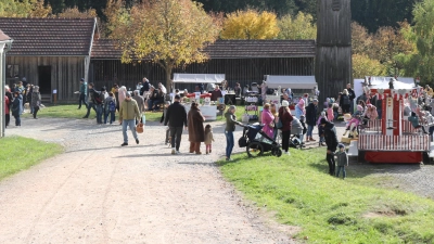 Der Kirchweihmarkt im Freilandmuseum Oberpfalz im Jahr 2025. (Foto: Eva Gröninger)