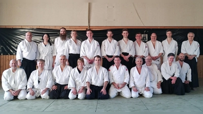 Die zum Trainingslehrgang anwesenden Aikidoka. Rechts im Bild Dr. Werner Winkler. (Bild: Thorsten Nowak)