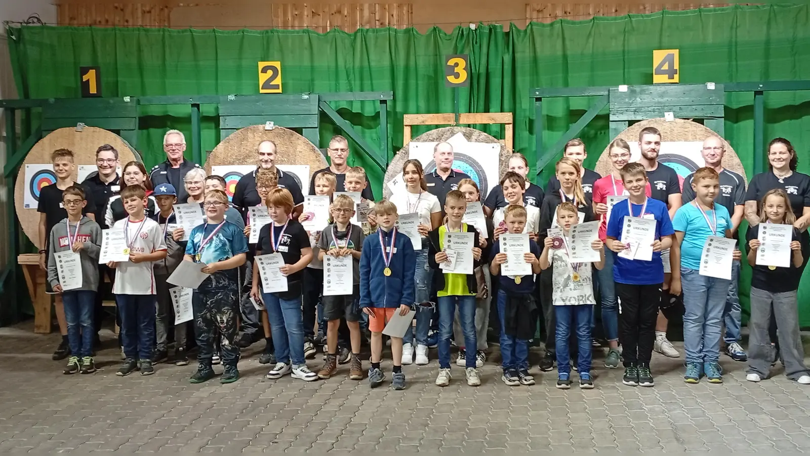 Teilnehmer und Helfer des Ferienprogrammes (Bild: Alfred Koch)