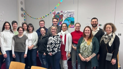 Die Referentinnen und Referenten des „Tags des Lebens” zusammen mit den organisierenden Lehrkräften. (Bild: Heidi Riedel)