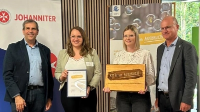 Foto v.l.n.r.: Johanniter-Bereichsleiter Kinder, Jugend und Freiwilligendienste Markus Kreitmayr, Einrichtungsleitung Katja Bloßfeldt, stellv. Einrichtungsleitung Susan Patzina, LBV-Vorsitzender Dr. Norbert Schäffer (Bild: Sylvia Meyer)