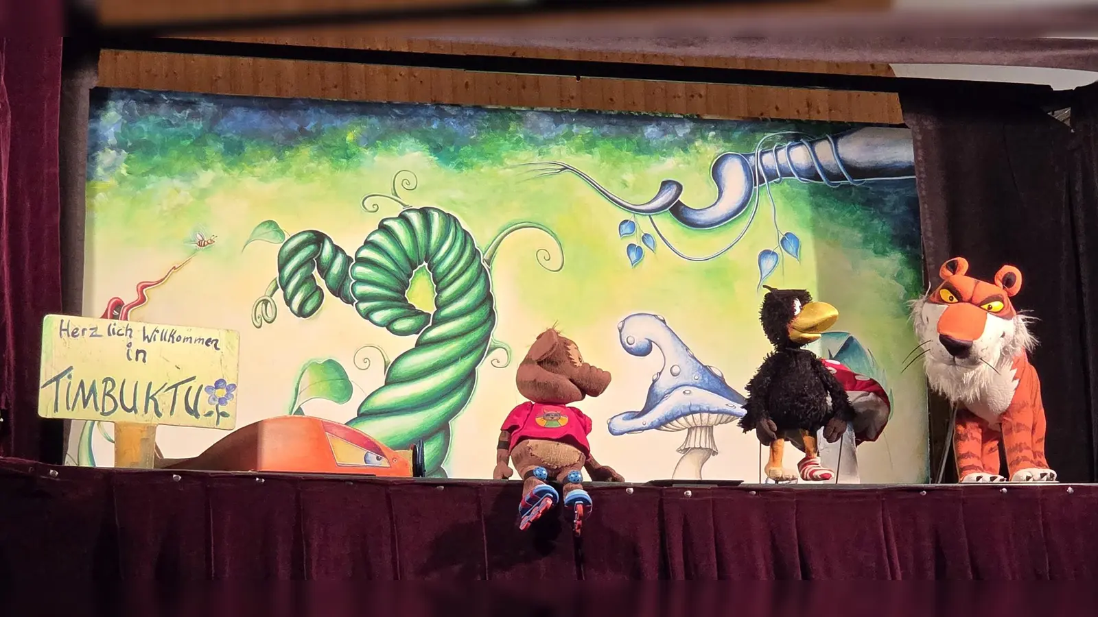 Rabe Socke mit Stulle und Tiger in Timbuktu (Bild: Christian Härtl)