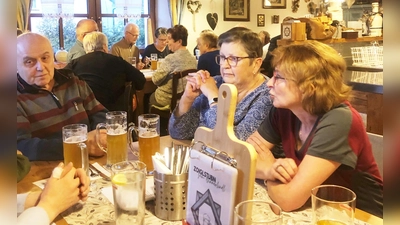 Einen gemütlichen Abend verbrachten der VdK Ortsverein Mantel-Kohlberg in der Zoiglstube Binnerlindl in Kohlberg. (Bild: Eva Seifried)