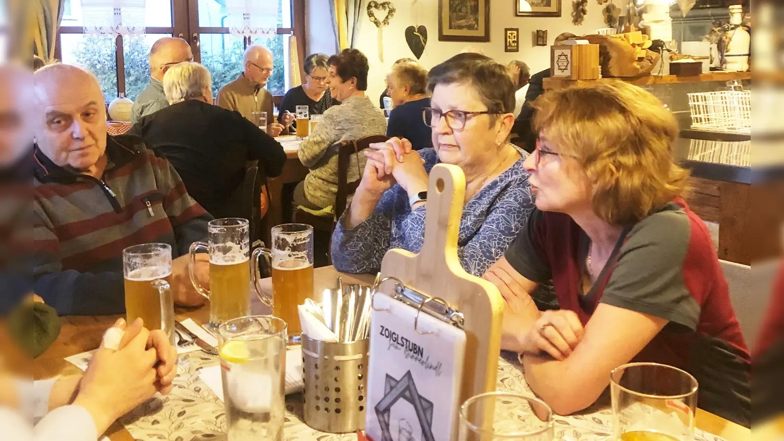 Einen gemütlichen Abend verbrachten der VdK Ortsverein Mantel-Kohlberg in der Zoiglstube Binnerlindl in Kohlberg. (Bild: Eva Seifried)