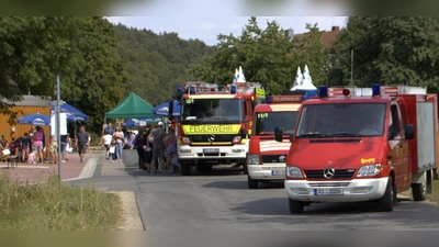 Kaiserwetter und volles Haus beim Hallenfest der FF Illschwang. (Bild: Nico Herbst)