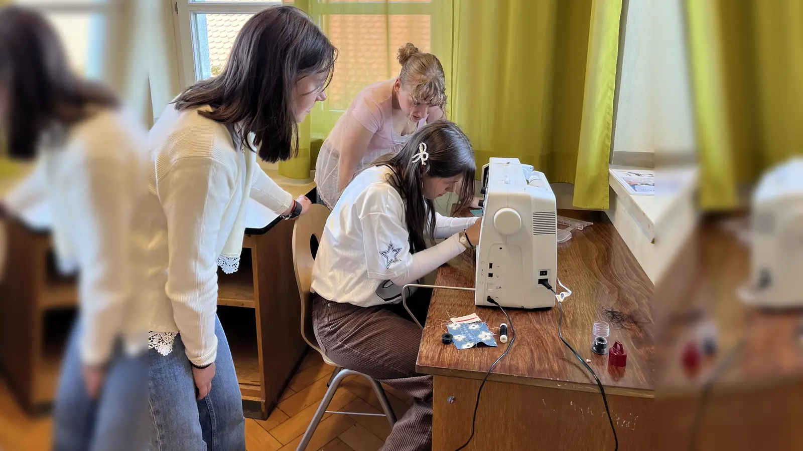 Im MakerSpace dürfen die Schülerinnen und Schüler am EG selbständig handwerklich tätig sein. (Bild: Katrin Schön)