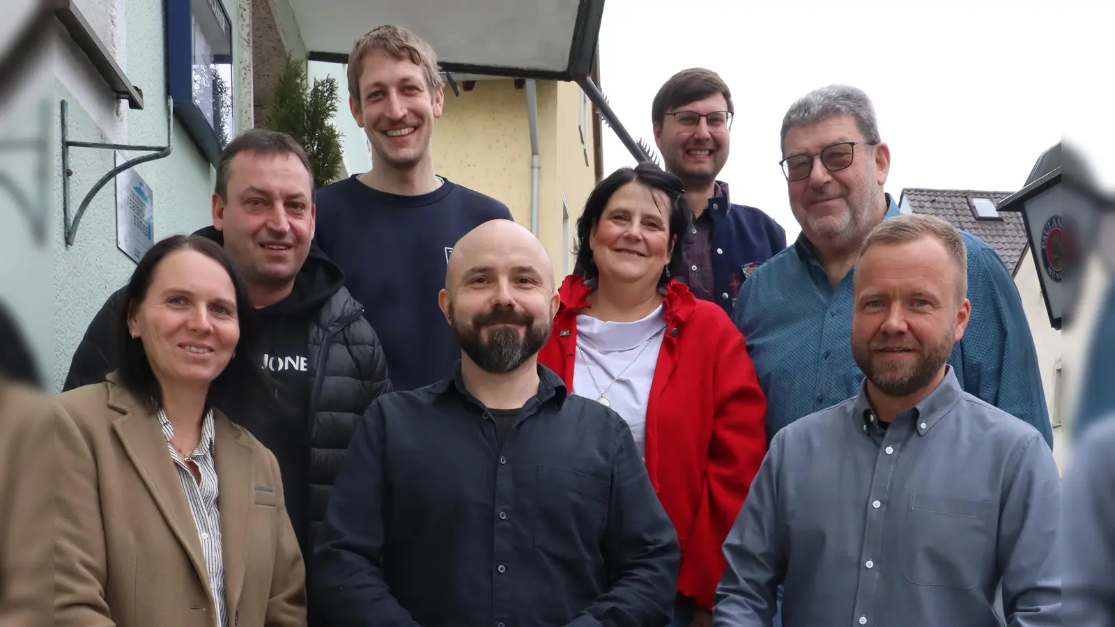 Veronika Baur (v.l.), Hans Fischer, Manuel Kraus, Miroslaw Zgrzendek, Martina Graf, Christopher Würz, Helmut Bauer und MdL Bernd Heinisch. (Bild: Michael Rabenhofer)