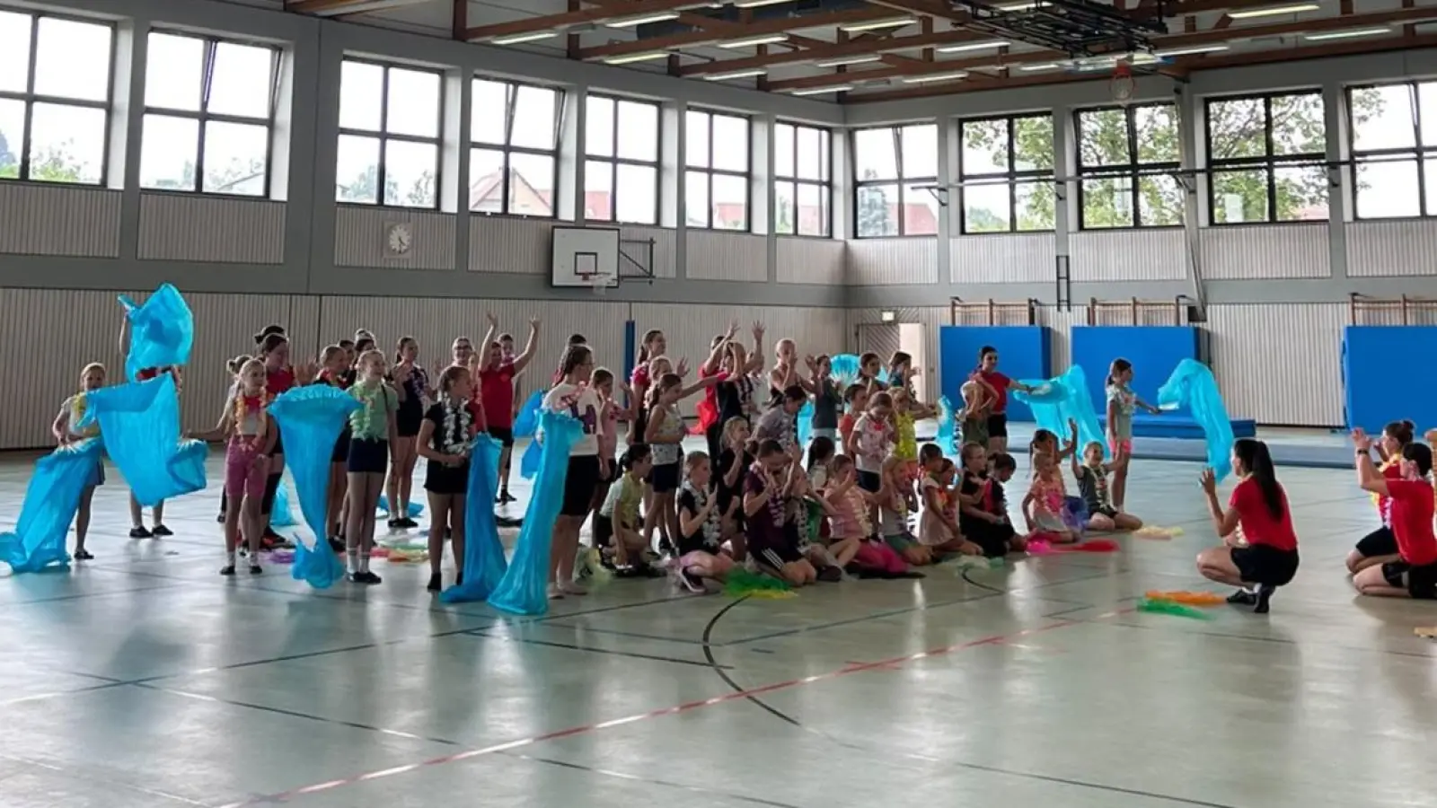 Haiwaii-Flair beim Ferienprogramm des TB Jahn Wiesau. (Bild: Annika Dagner)