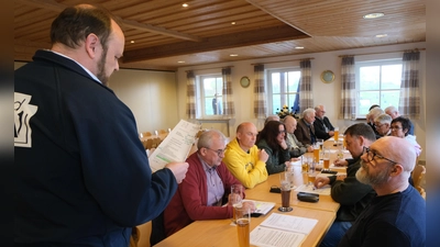 Landrat Andreas Meier leitete die Jahresmitgliederversammlung der Kreisverkehrswacht. (Bild: Fred Lehner)
