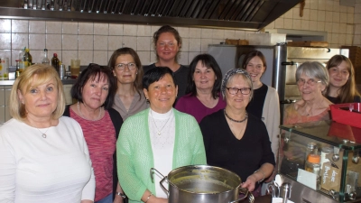 Die Frauengruppe Impuls engagierte sich wieder für die Fastenaktion des Hilfswerk Misereor. (Bild: Ludwig Höcherl)