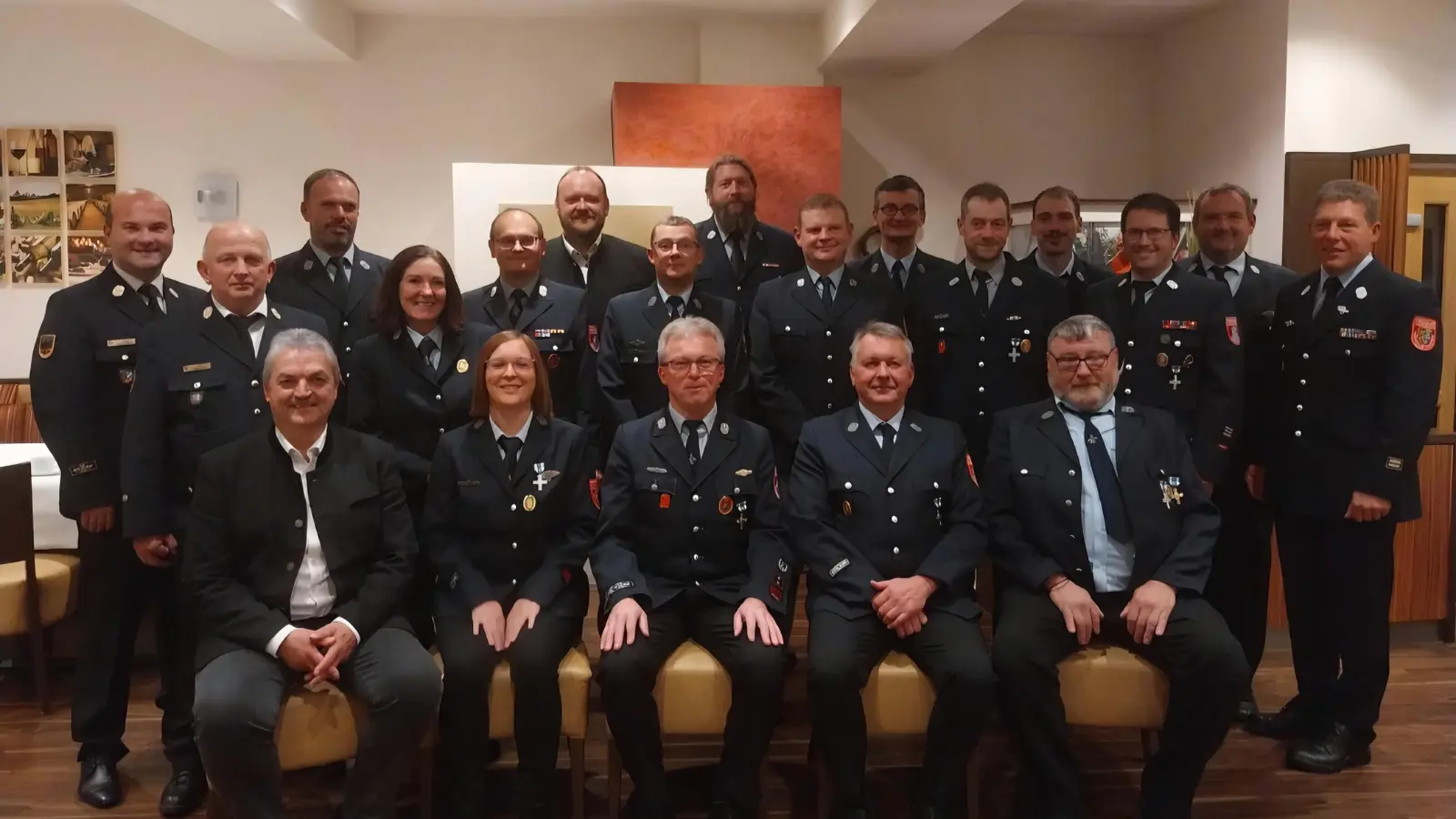 Feuerwehrehrung  (Bild: Corinna Beierl)