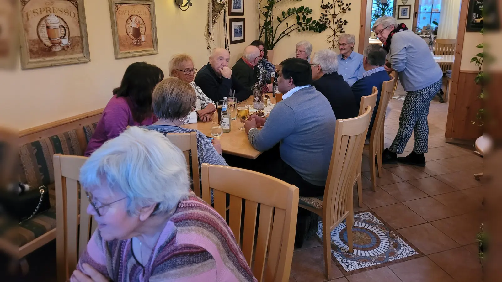 Eine harmonische Zeit miteinander verbrachten Mitglieder der KAB Fuchsmühl. (Bild: Xaver Stock)