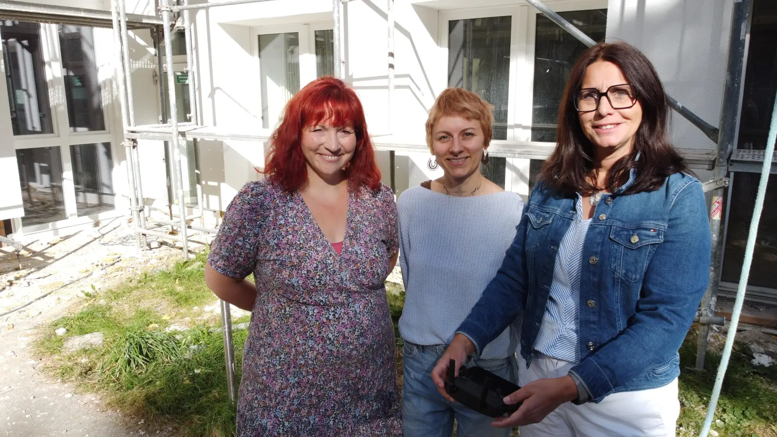 Sandra Tischlinger, Projektleiterin Jessica Weck, Sabine Scheidler (Bild: Sabine Scheidler)
