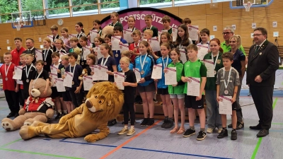 Siegerehrung in der Zeidlersporthalle Feucht  (Bild: Stefan Zant )
