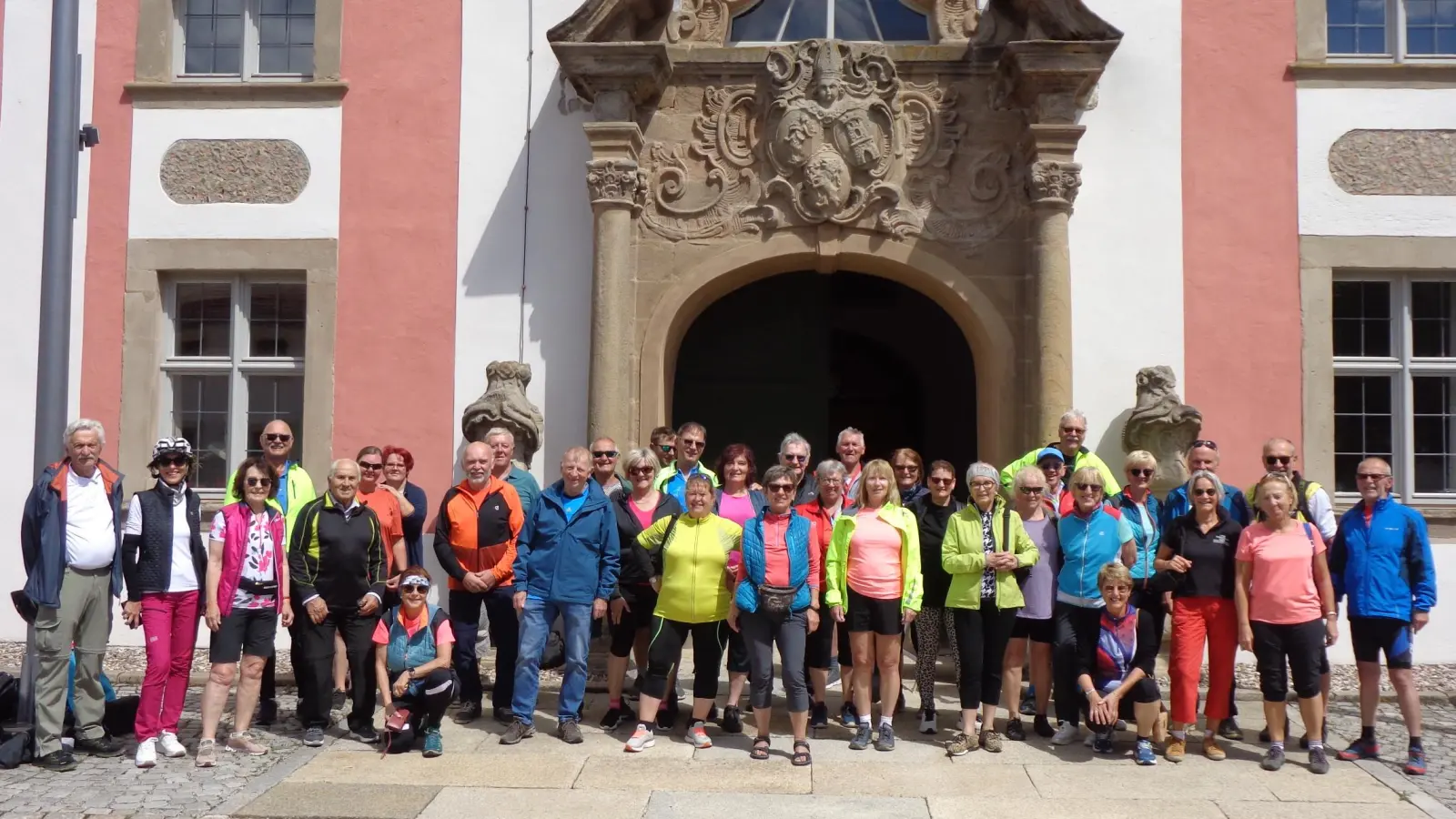 Die Teilnehmenden der VHS-Radltour mit Tourenleiter Wolfgang Maier (vorne rechts). (Bild: Wolfgang Maier)