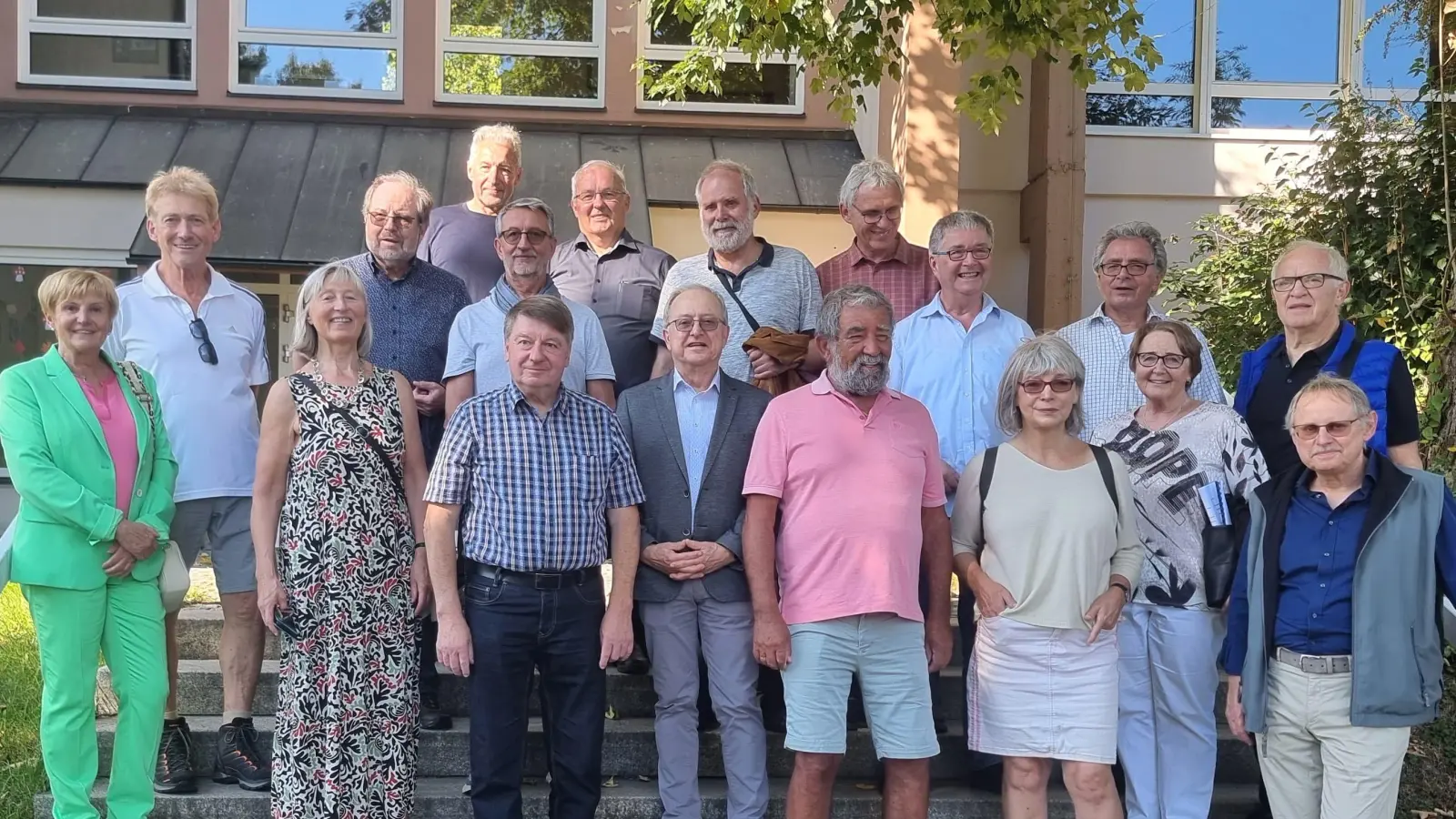 Der Abiturjahrgang 1975 (Bild: Marianne Schmidt)