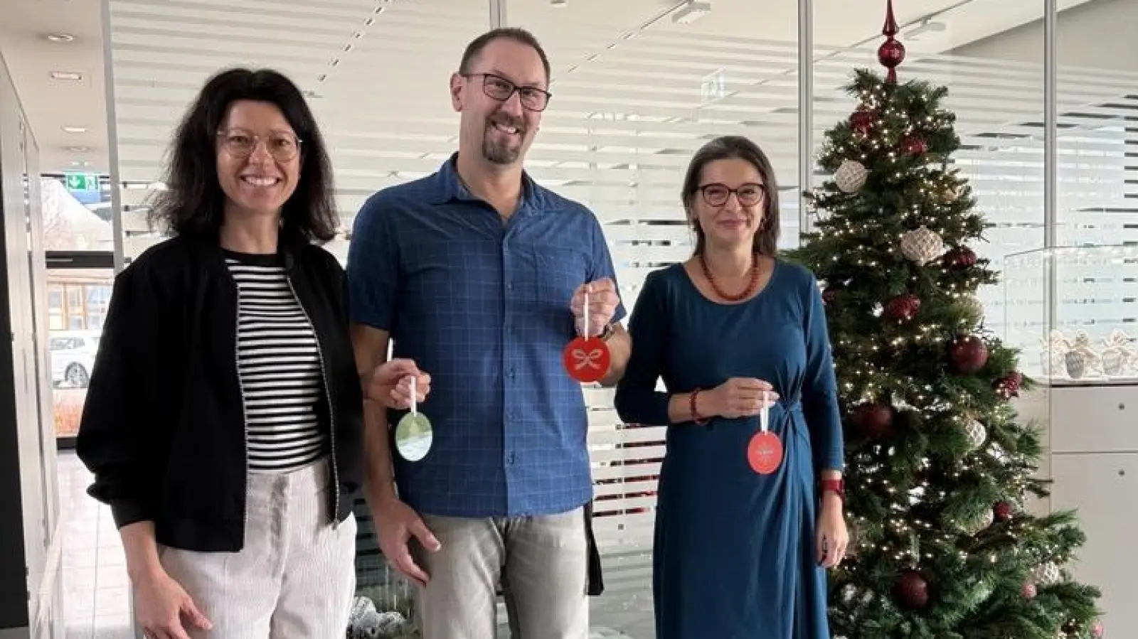 Von links: Frau Sandra Irlbacher, Herr Wolfgang Sorgenfrei, Frau Diana Schmidberger (Bild: Florian Dendorfer)