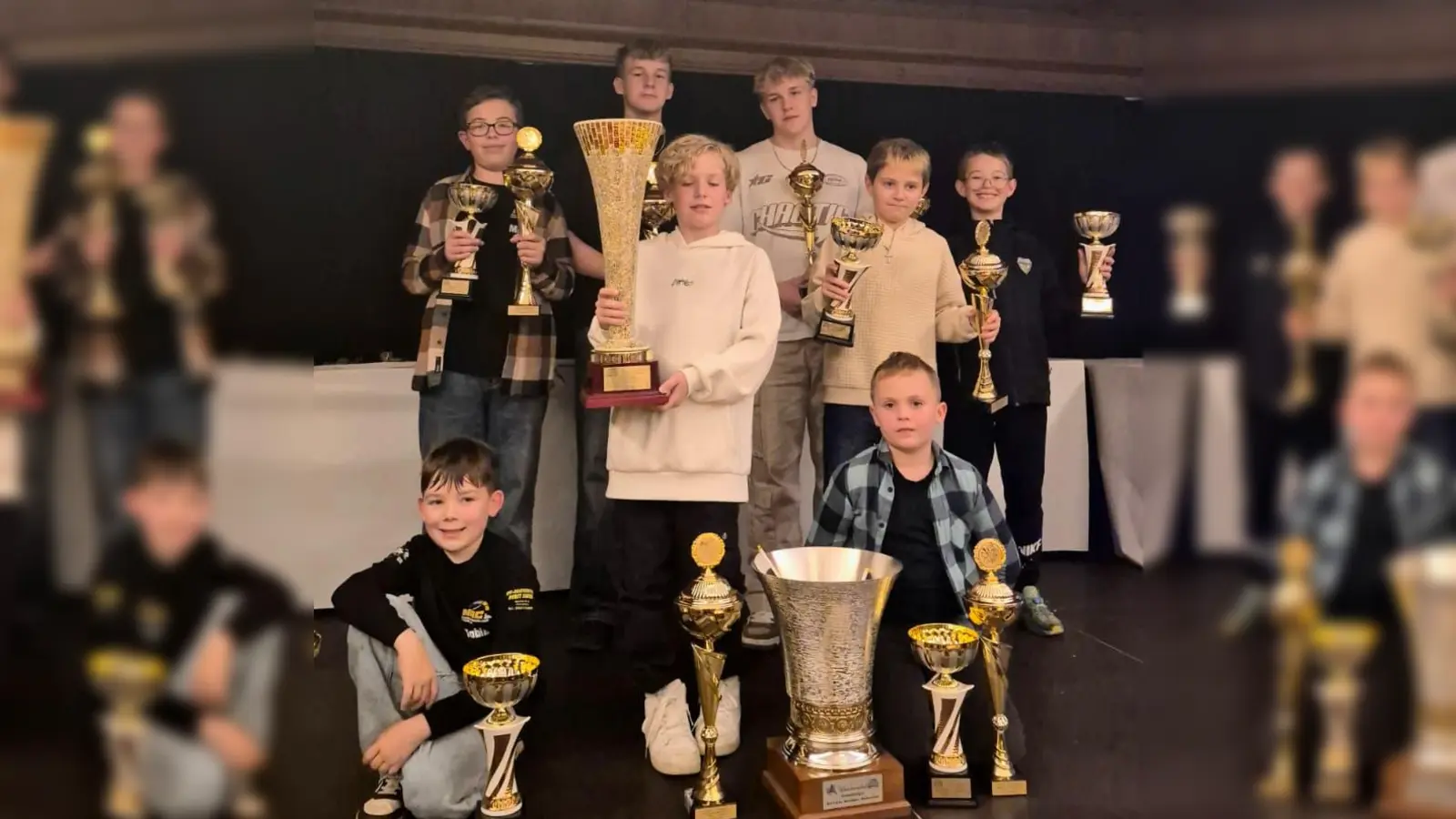 Von Links stehend: Rall Moritz, Scherer Manuel, Gebhard Jack, Scherer Martin, Reuster Bruno, Rall Felix Von Links knieend: Schüller Tobias, Gebhard Leon (Bild: Holger Reuster)