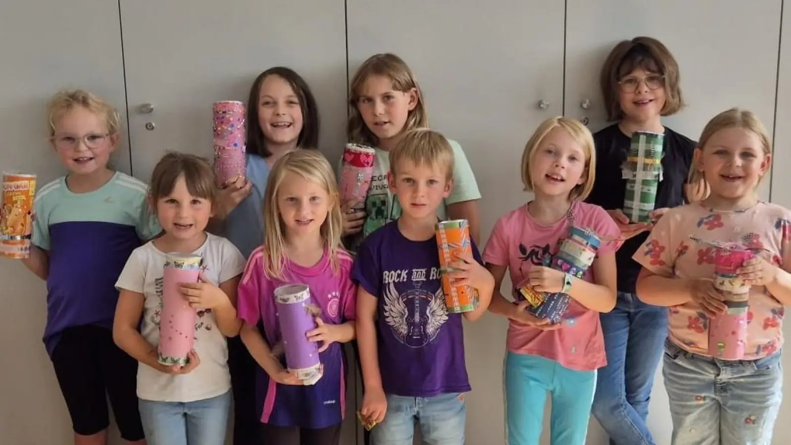 Stolz präsentierten die Kinder ihre Meisterwerke beim Ferienprogramm der Stadtkapelle Windischeschenbach. (Bild: Nadine List)