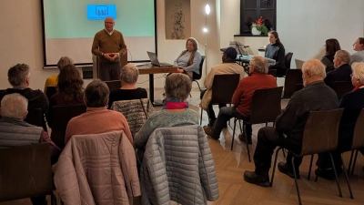 Buchvorstellung in der Burg Falkenberg. (Bild: Hermann Weiß)
