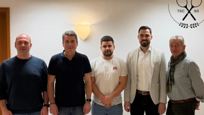 Von links: Manuel Poeltz (Schatzmeister), Thomas Koller (2. Vorsitzender), André Koller (Sportwart), Matthias Gres (1. Vorsitzender), Robert Stöcklmeier (Kassenprüfer) – es fehlen: Oliver Kestel (Schriftführer), Paulus Gregor (Kassenprüfer). (Bild: Matthias Gres)