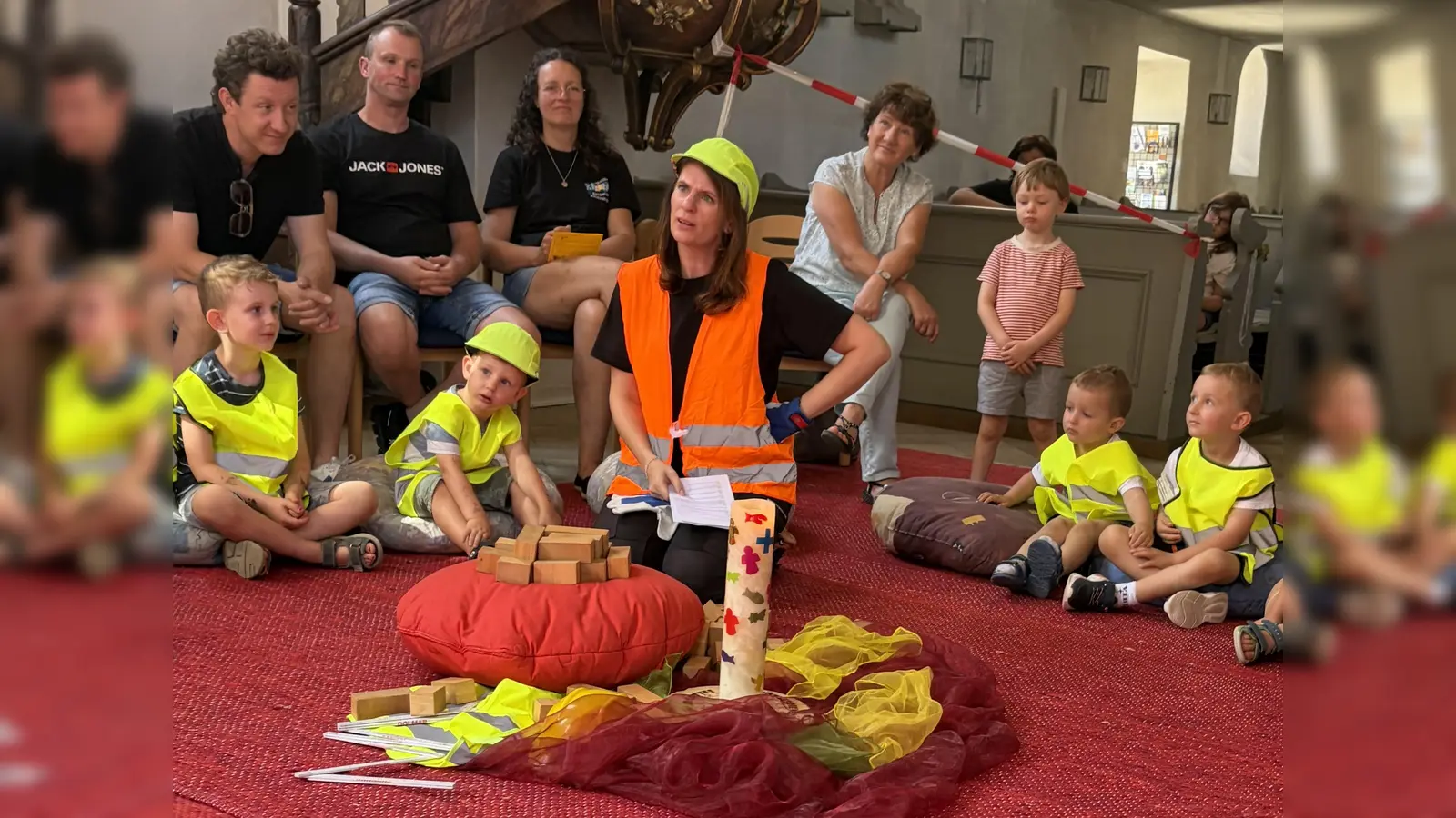 „Achtung Baustelle” - unter diesem Motto stand diesmal die Kirche Kunterbunt.  (Bild: Ann-Kathrin Förderreuther)