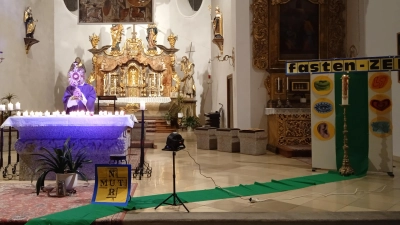 Bewegender Aschermittwoch in Floß. (Bild: Christina Kreuzer)